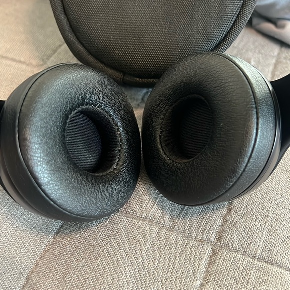 Beats Solo3 Bluetooth wireless - Picture 2 of 4
